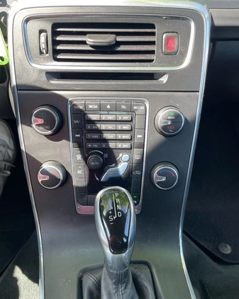 Volvo S60 cena 44500 przebieg: 211000, rok produkcji 2013 z Piła małe 92